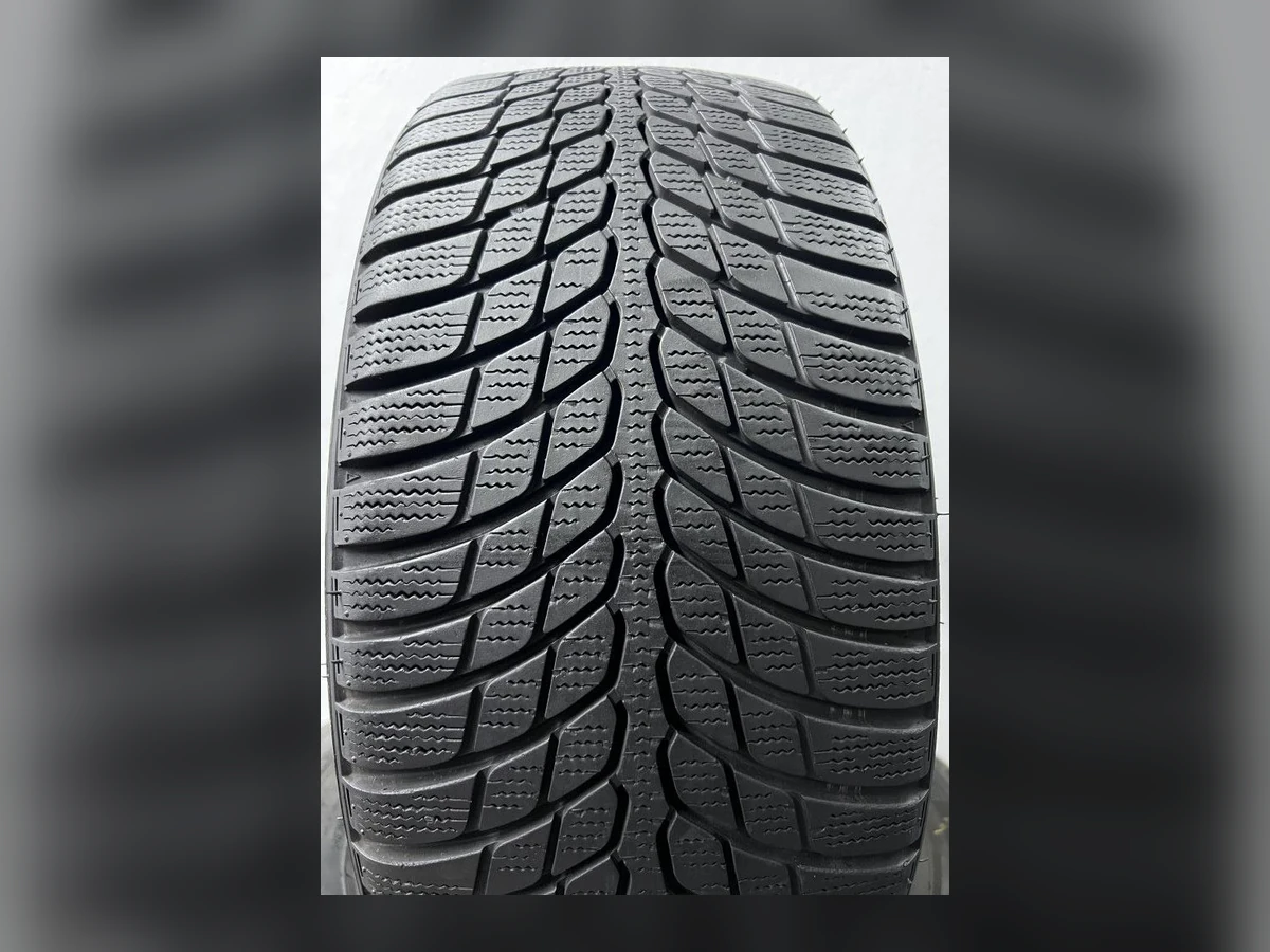 Bridgestone — Bridgestone 225/40 R18 — 225/40 R18
