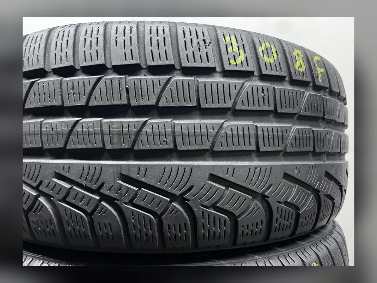Pirelli — Pirelli 235/45 R18 — 235/45 R18
