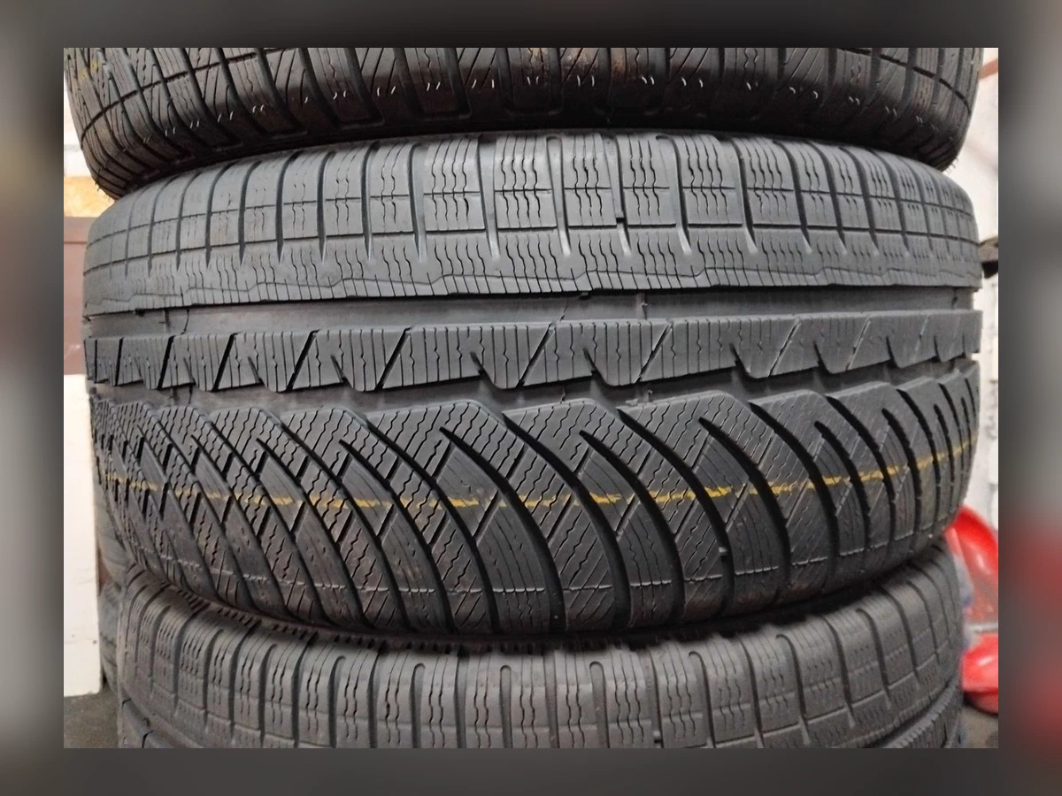Michelin — Michelin 245/45 R18 — 245/45 R18