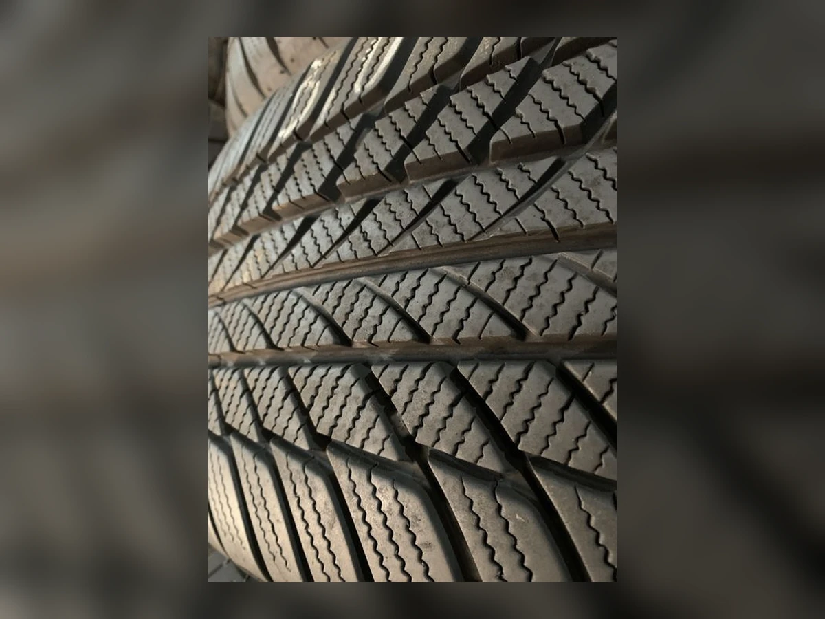 Bridgestone — Bridgestone 225/55 R17 — 225/55 R17