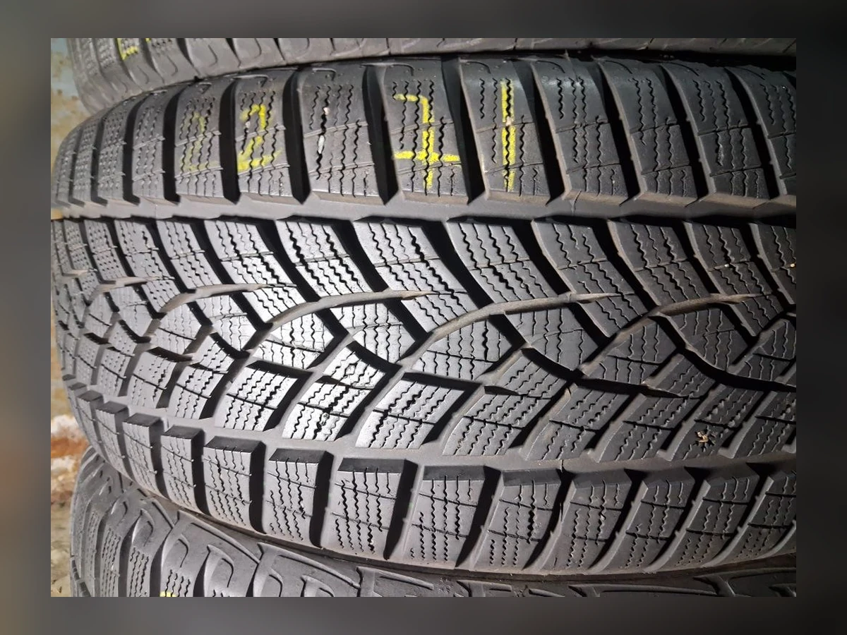 Goodyear — Goodyear 215/55 R17 — 215/55 R17
