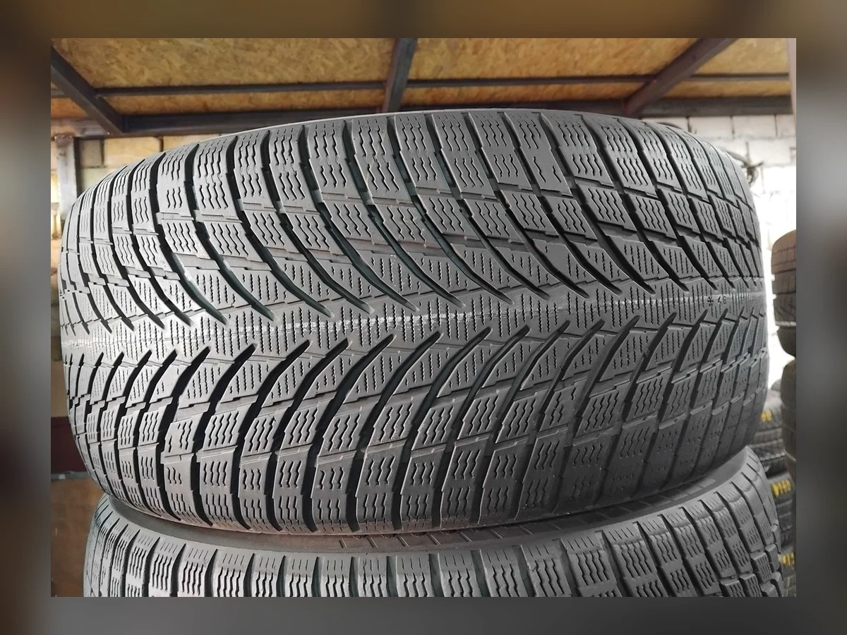 Nokian — Nokian 255/45 R19 — 255/45 R19