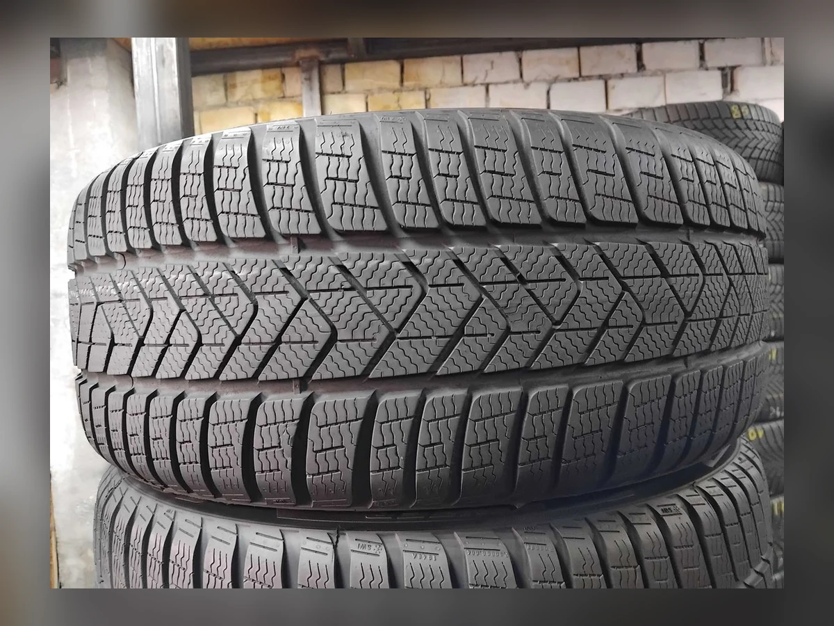 Pirelli — Pirelli 235/45 R18 — 235/45 R18