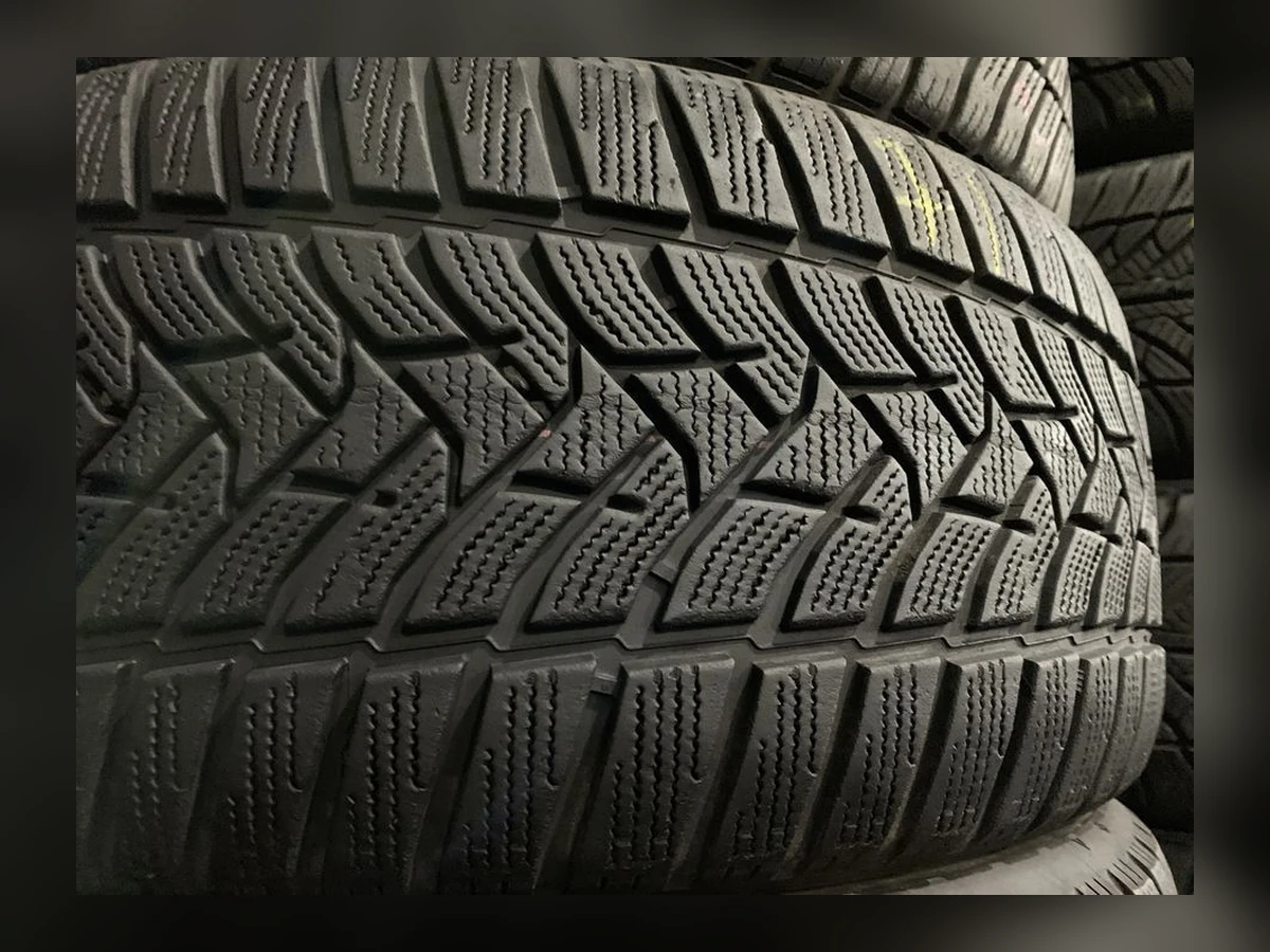 Dunlop — Dunlop 245/45 R18 — 245/45 R18