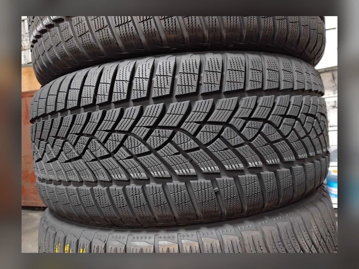 Goodyear — Goodyear 255/45 R19 — 255/45 R19