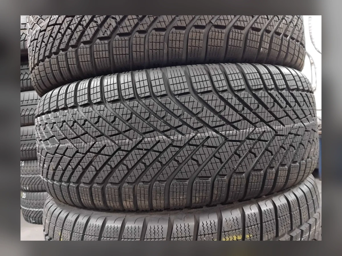 Pirelli — Pirelli 225/55 R18 — 225/55 R18