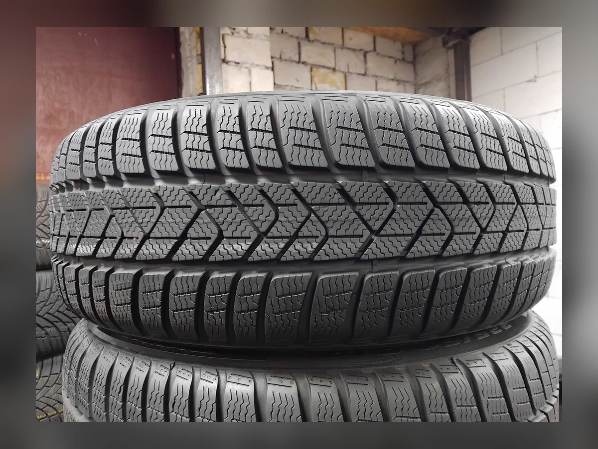 Pirelli — Pirelli 225/50 R18 — 225/50 R18