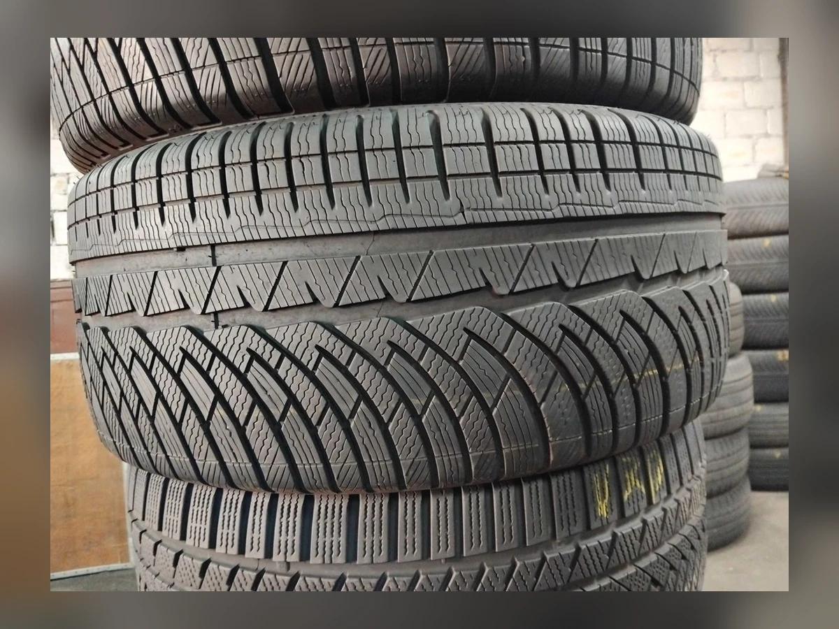 Michelin — Michelin 245/40 R18 — 245/40 R18