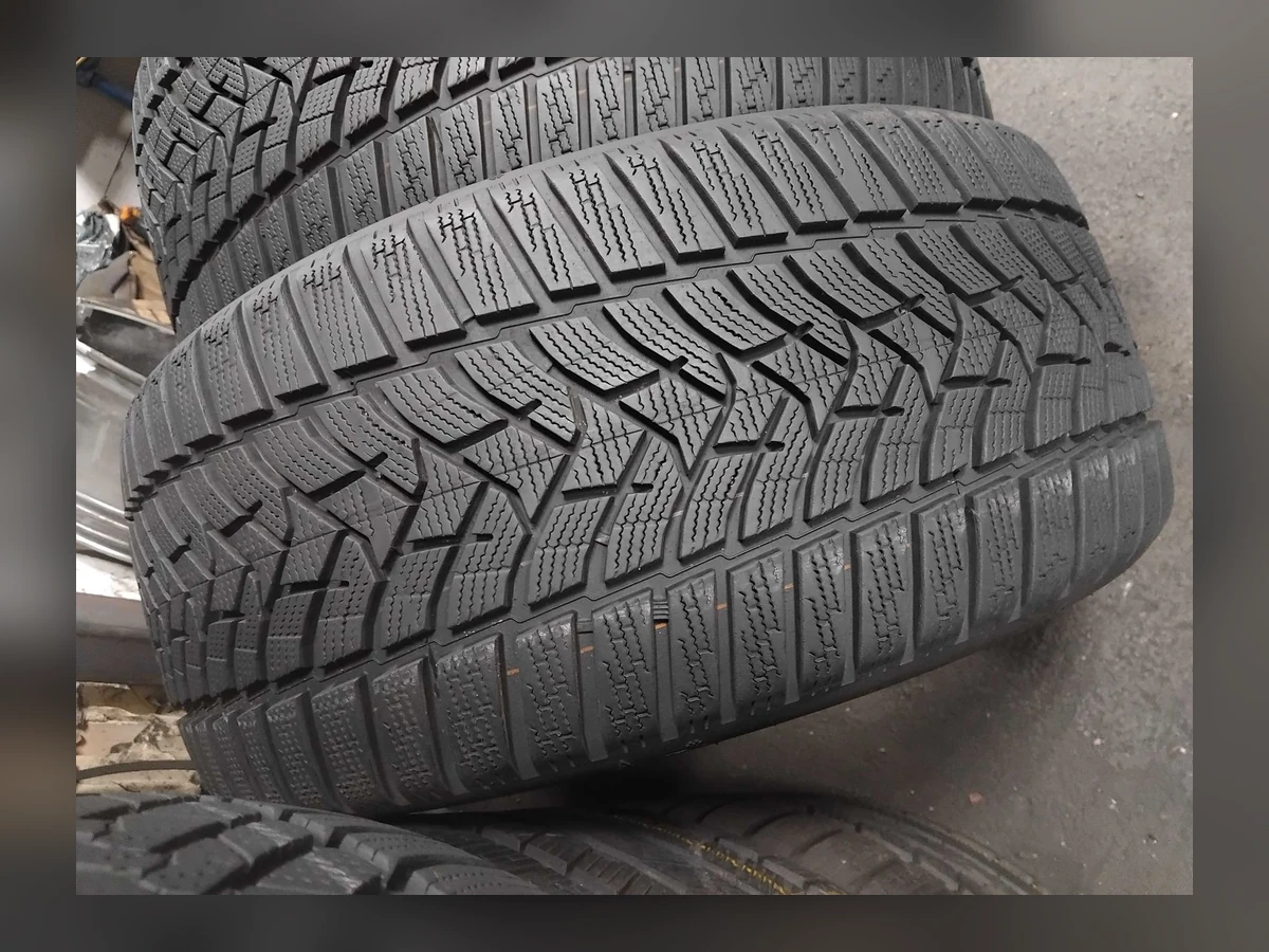 Dunlop — Dunlop 245/40 R19 — 245/40 R19