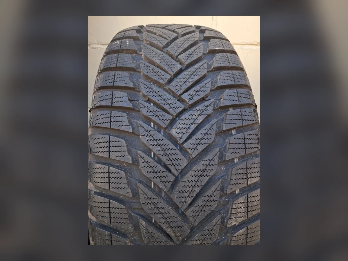 Michelin — Michelin 235/45 R18 — 235/45 R18