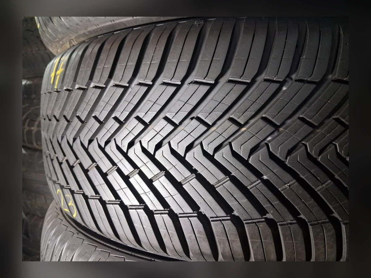 Michelin — Michelin 235/55 R18 — 235/55 R18