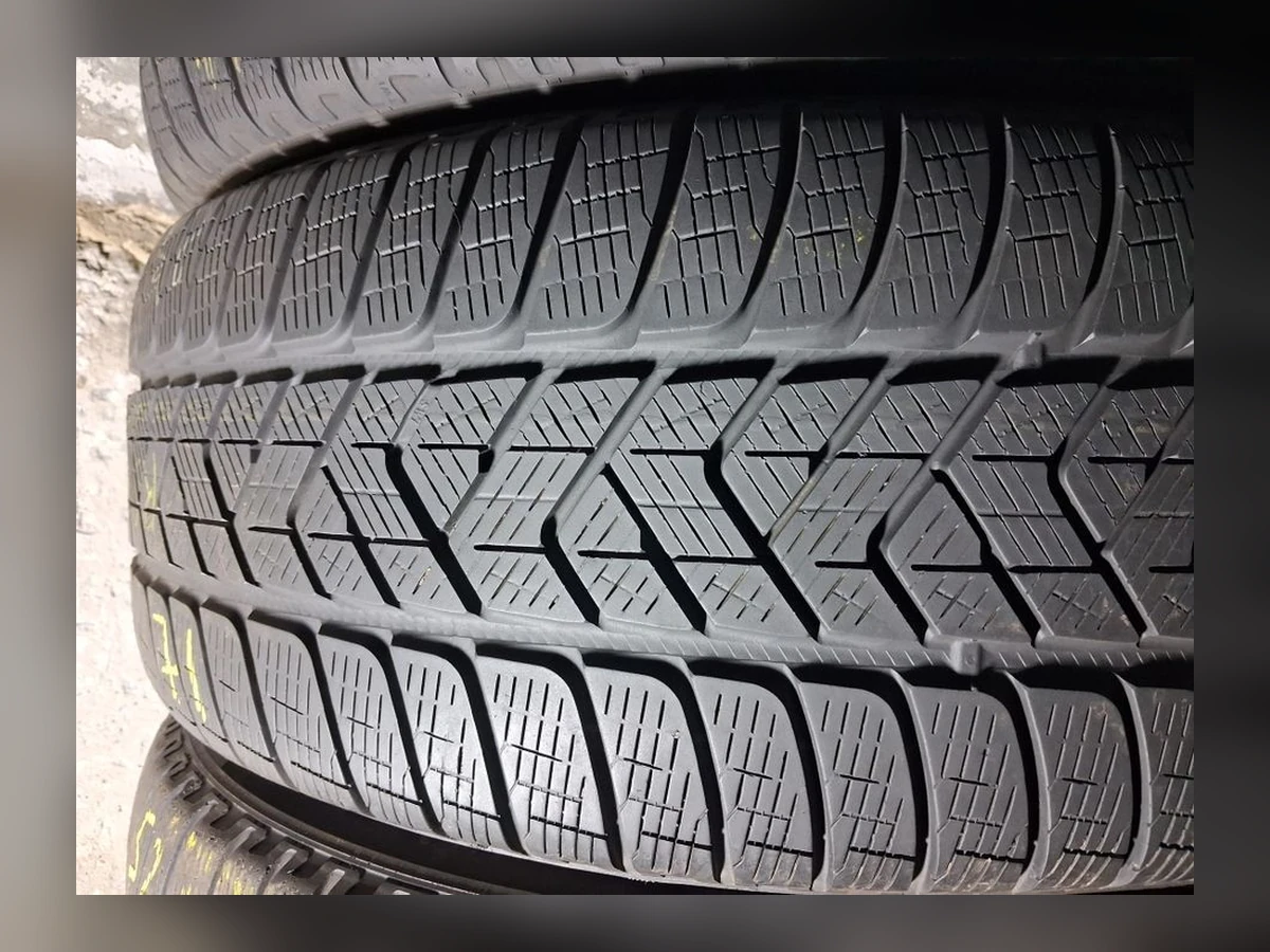 Pirelli — Pirelli 235/55 R19 — 235/55 R19