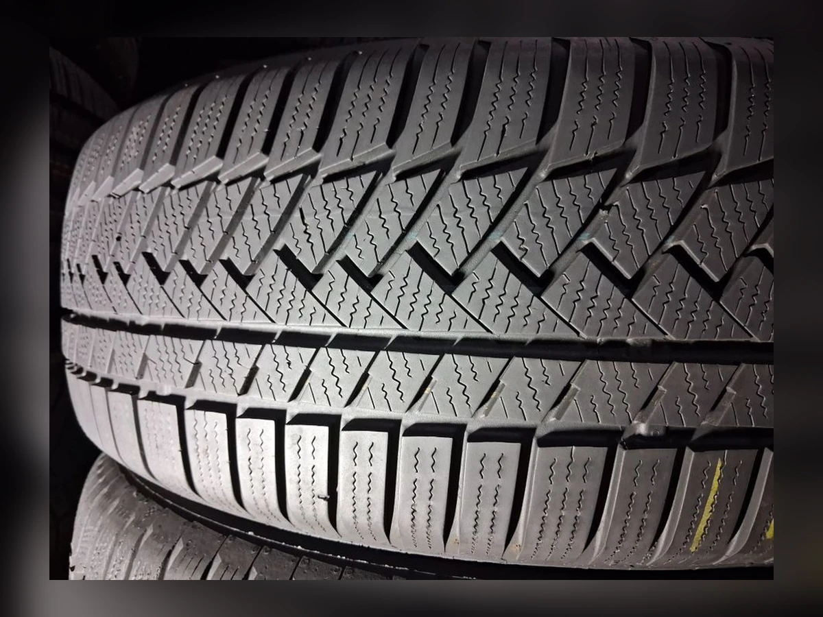 Continental — Continental 235/55 R19 — 235/55 R19