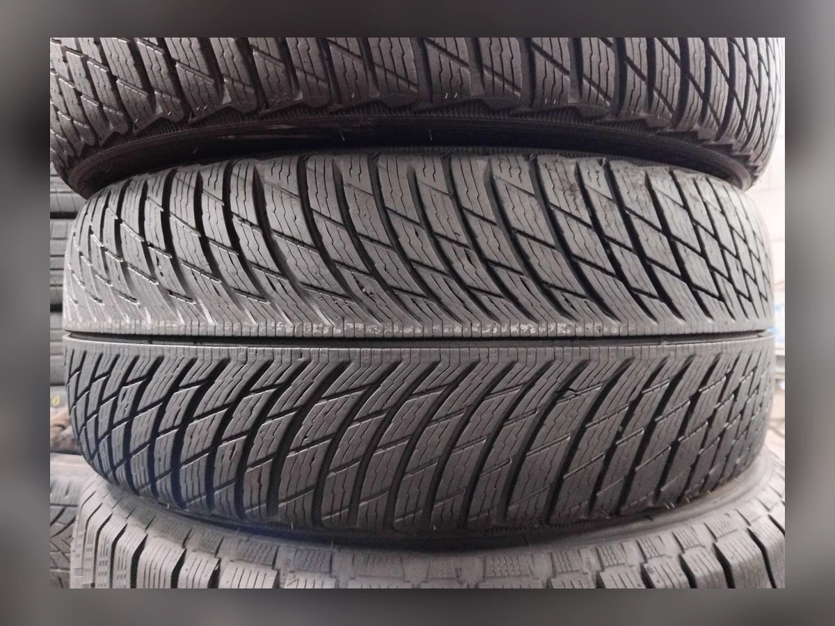 Michelin — Michelin 235/40 R19 — 235/40 R19