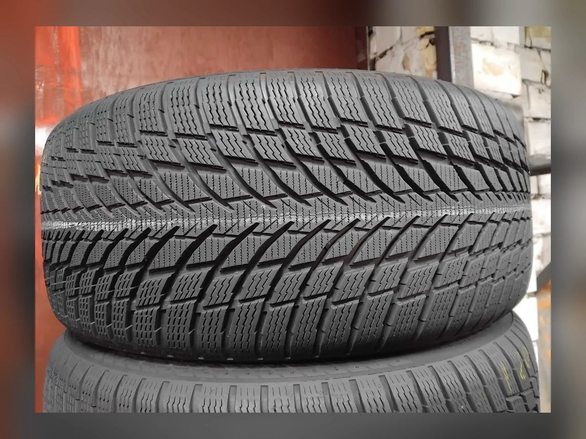 Nokian — Nokian 245/40 R19 — 245/40 R19