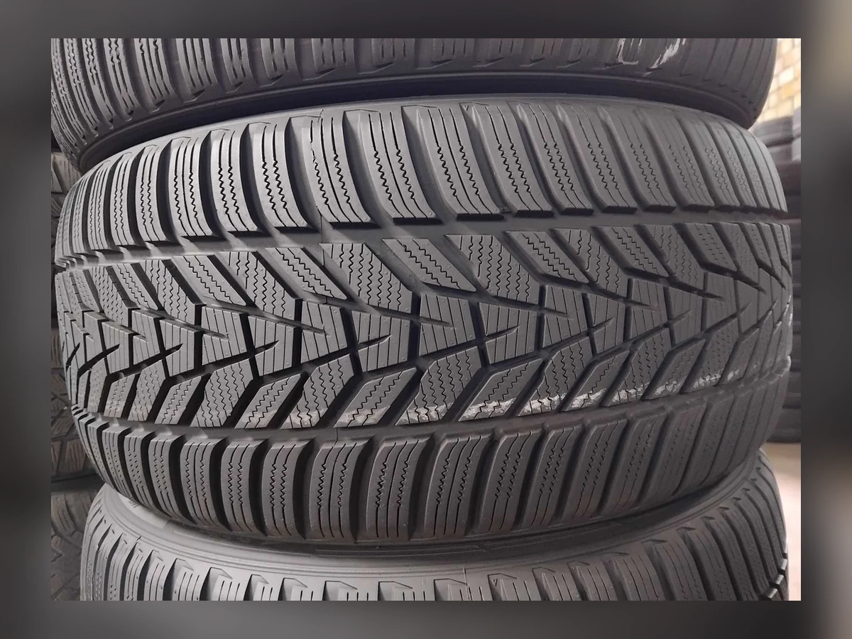 Hankook — Hankook 255/40 R19 — 255/40 R19