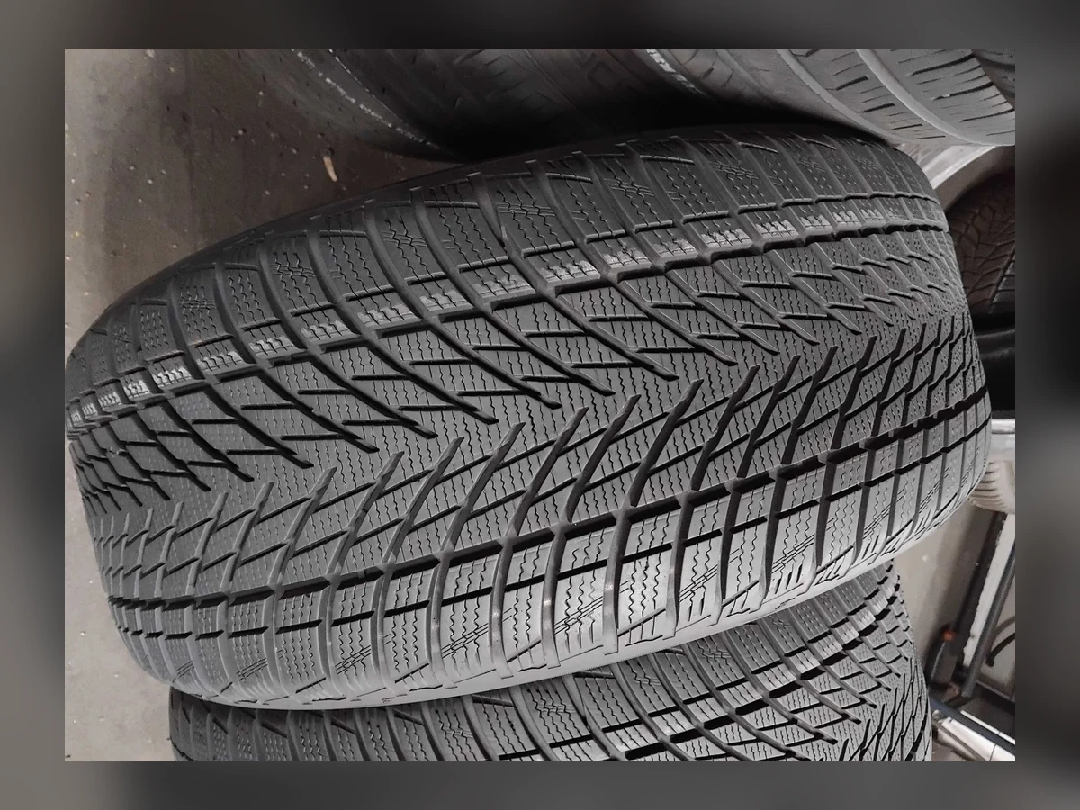 Goodyear — Goodyear 255/45 R19 — 255/45 R19
