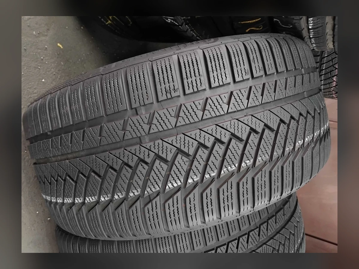 Continental — Continental 255/40 R19 — 255/40 R19