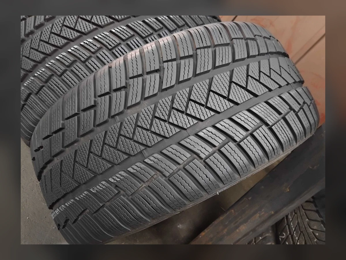 Vredestein — Vredestein 235/40 R19 — 235/40 R19