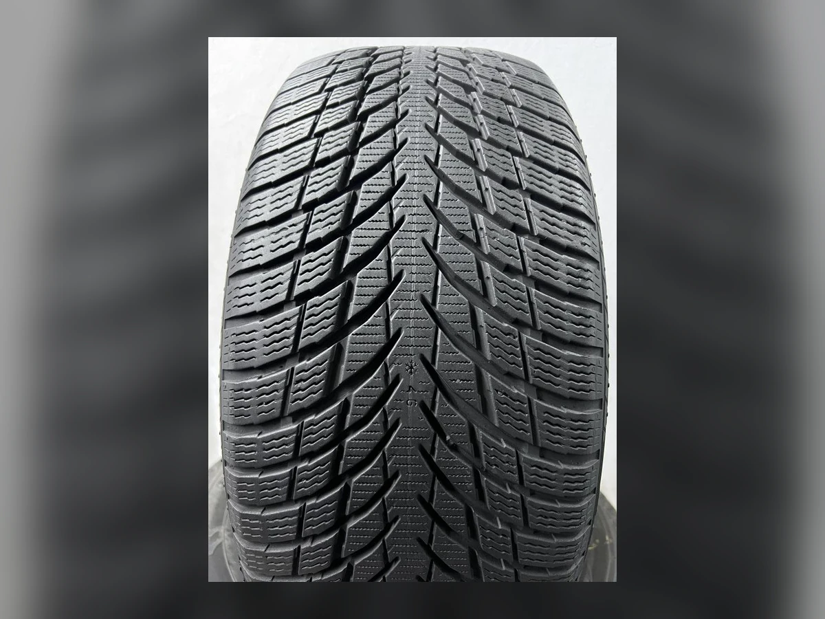 Nokian — Nokian 235/45 R18 — 235/45 R18