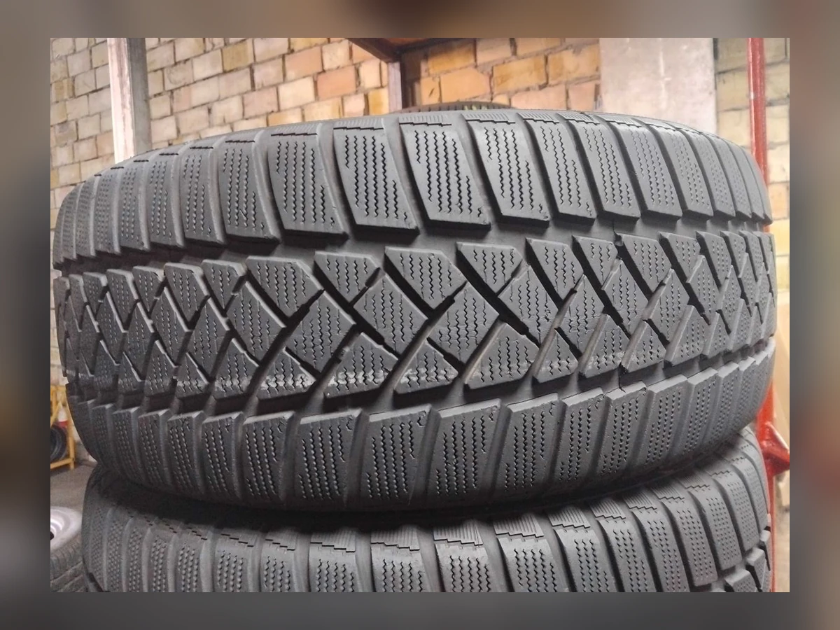 Dunlop — Dunlop 235/50 R18 — 235/50 R18