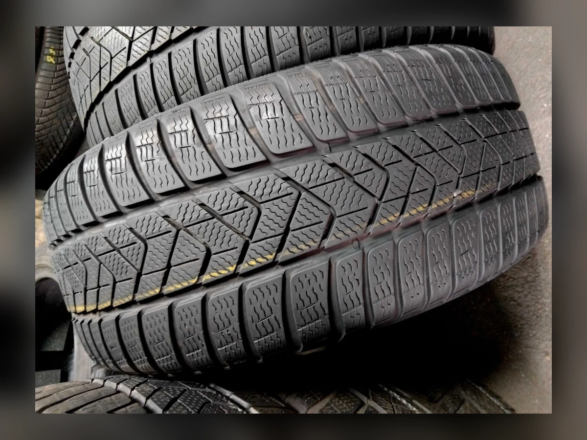 Pirelli — Pirelli 235/45 R18 — 235/45 R18