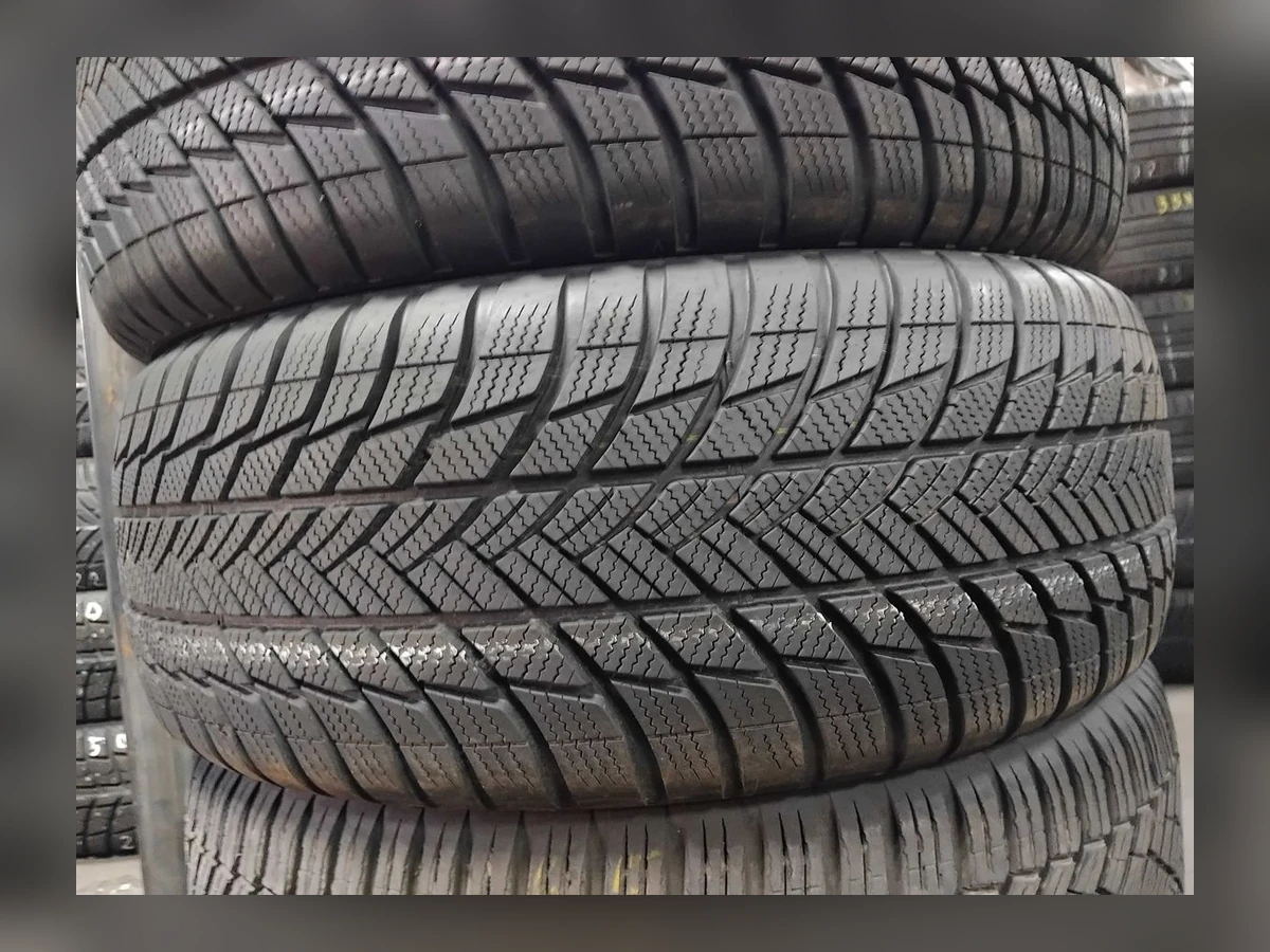 Bridgestone — Bridgestone 225/55 R18 — 225/55 R18