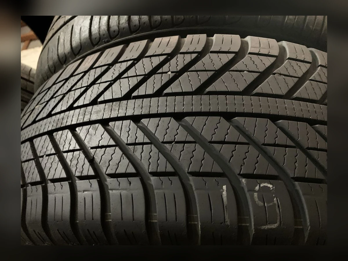 Michelin — Michelin 215/60 R16 — 215/60 R16