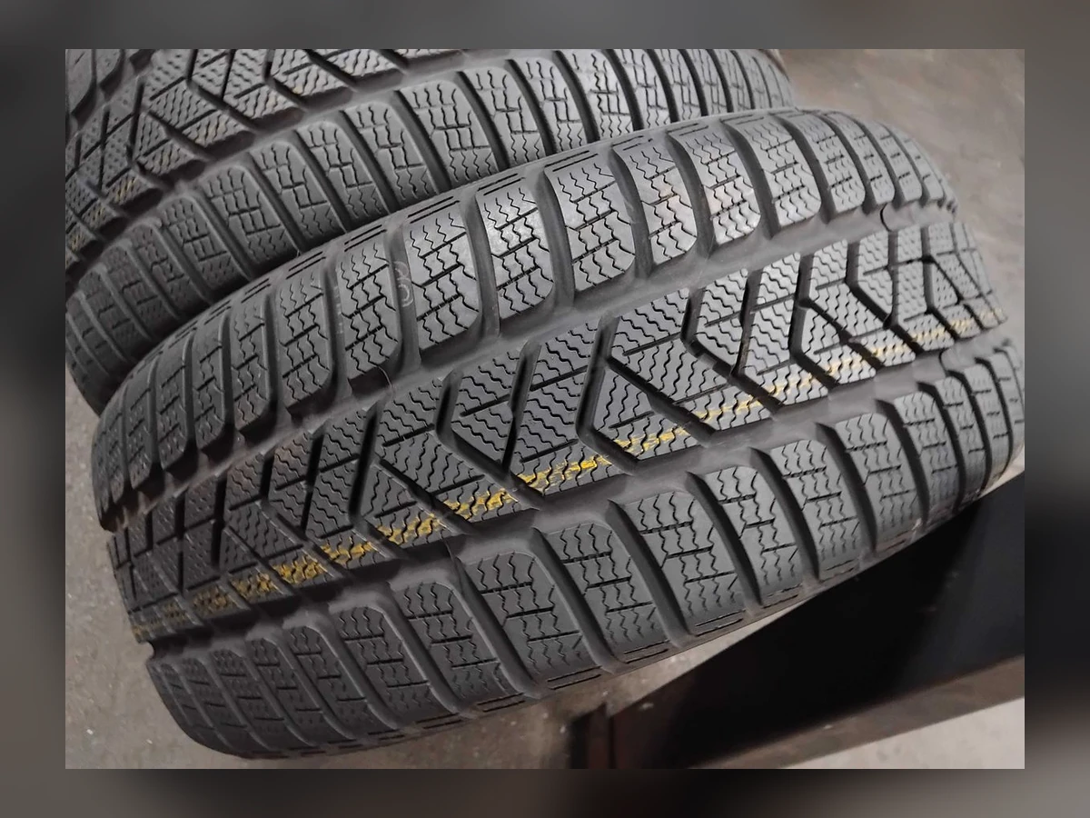 Pirelli — Pirelli 225/45 R18 — 225/45 R18