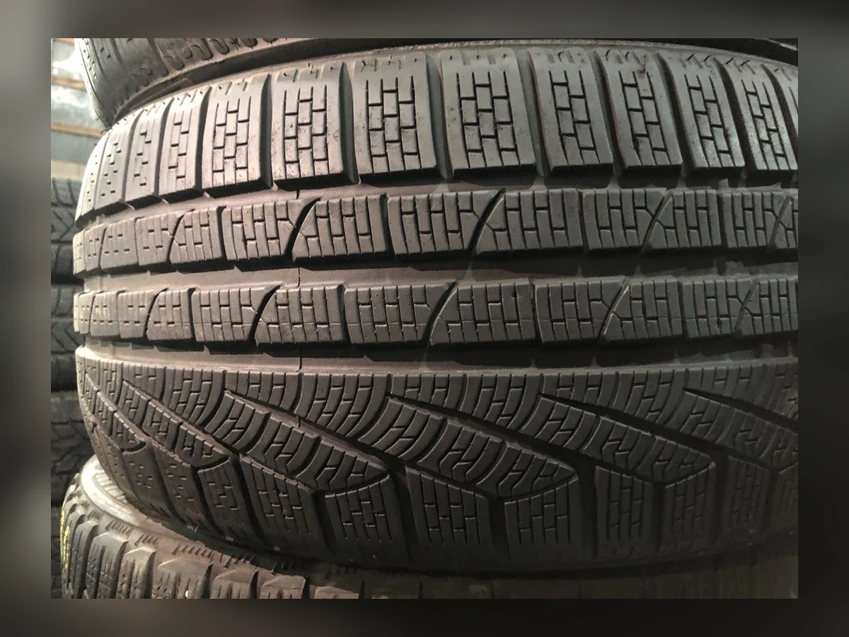 Pirelli — Pirelli 235/35 R19 — 235/35 R19