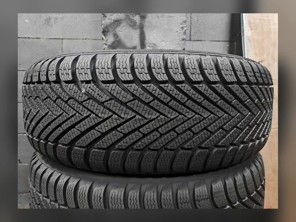 Pirelli — Pirelli 215/55 R17 — 215/55 R17