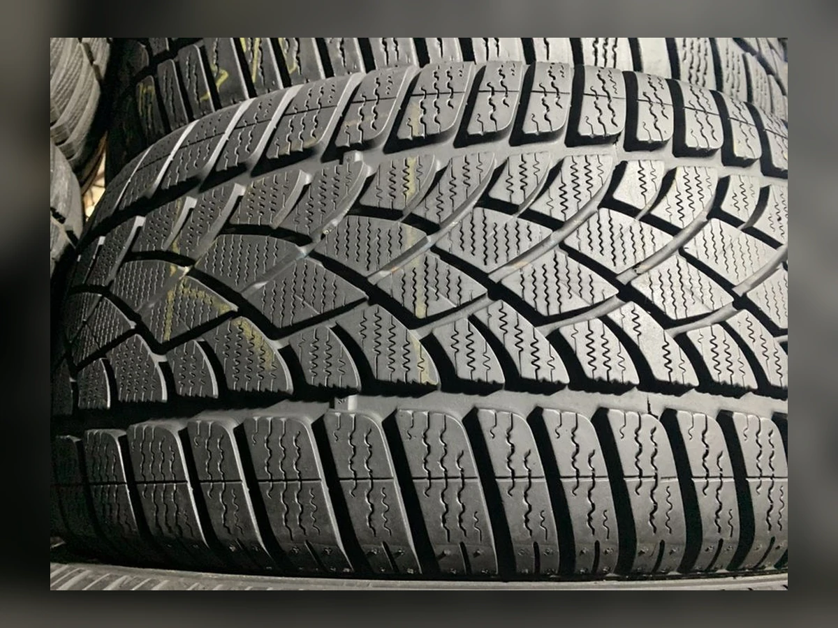 Dunlop — Dunlop 225/60 R17 — 225/60 R17