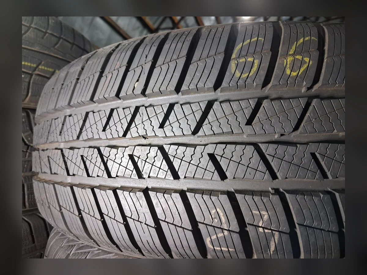 Michelin — Michelin 215/60 R17 — 215/60 R17