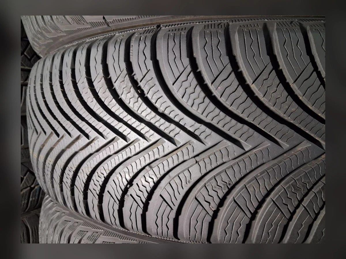 Michelin — Michelin 215/60 R17 — 215/60 R17
