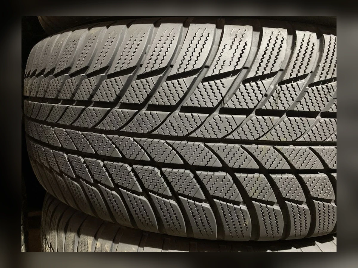 Bridgestone — Bridgestone 215/65 R17 — 215/65 R17