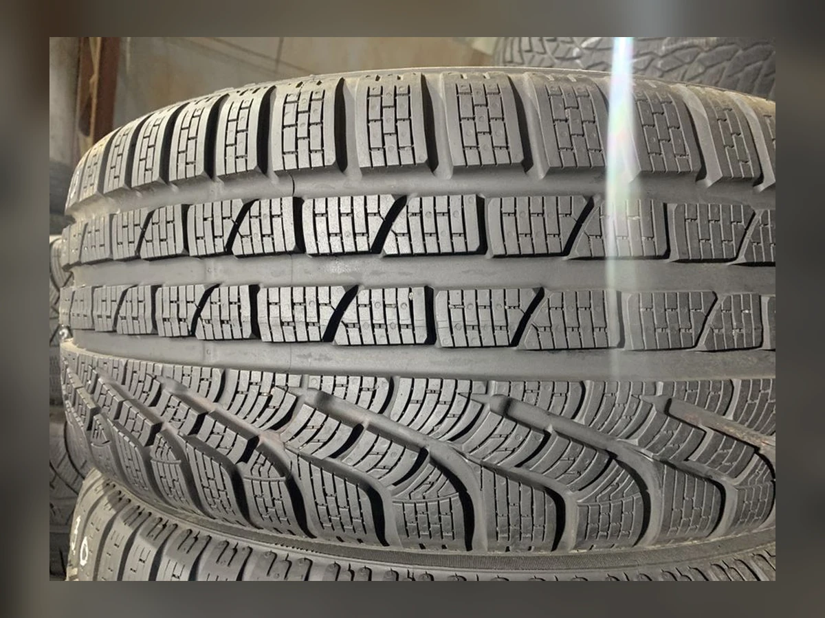 Pirelli — Pirelli 235/45 R18 — 235/45 R18