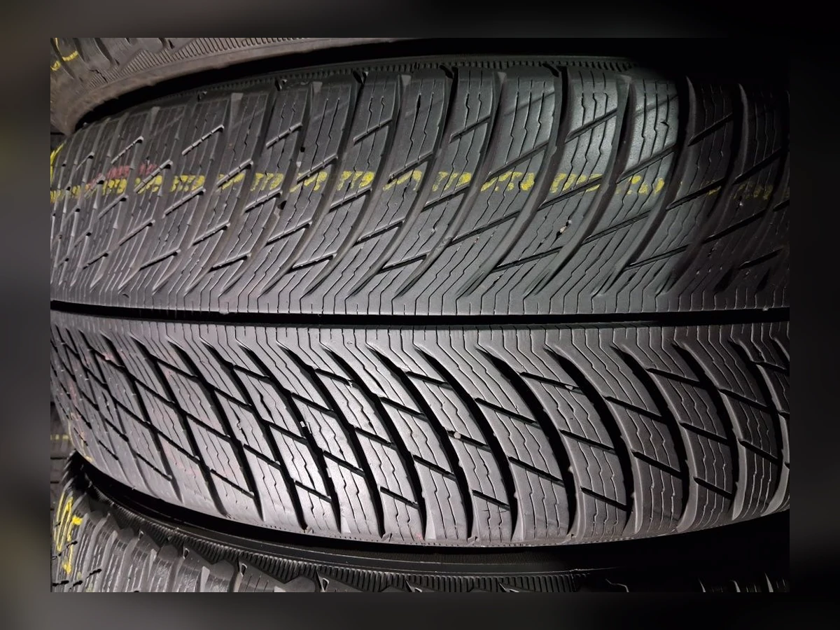 Michelin — Michelin 235/55 R19 — 235/55 R19