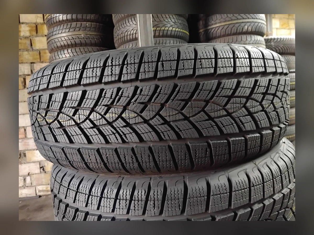 Goodyear — Goodyear 215/60 R17 — 215/60 R17
