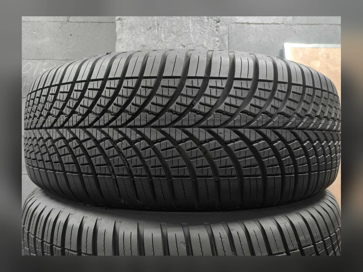 Goodyear — Goodyear 215/60 R17 — 215/60 R17