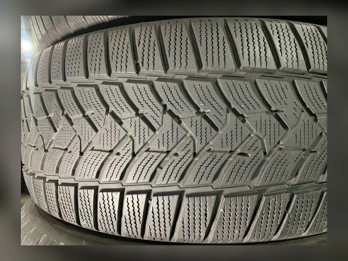 Dunlop — Dunlop 255/55 R18 — 255/55 R18