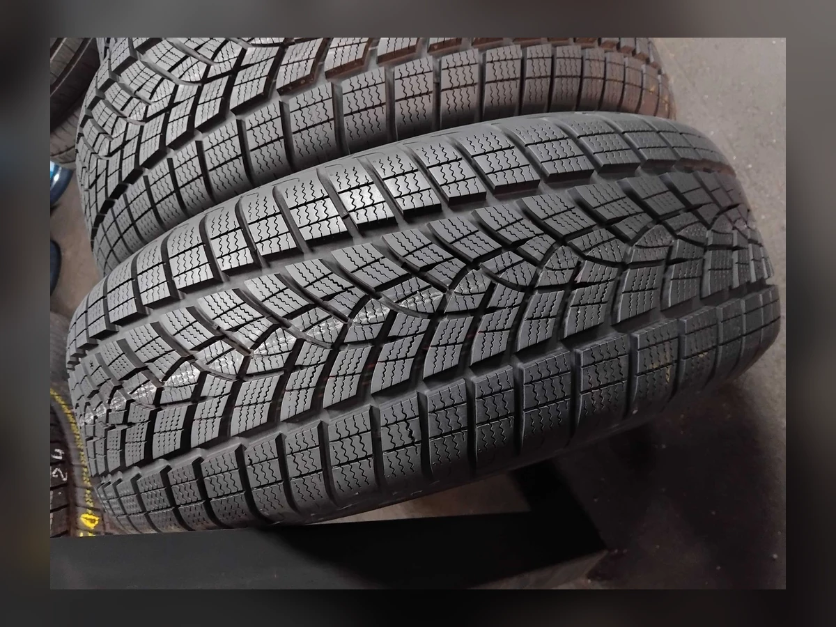 Goodyear — Goodyear 235/65 R17 — 235/65 R17