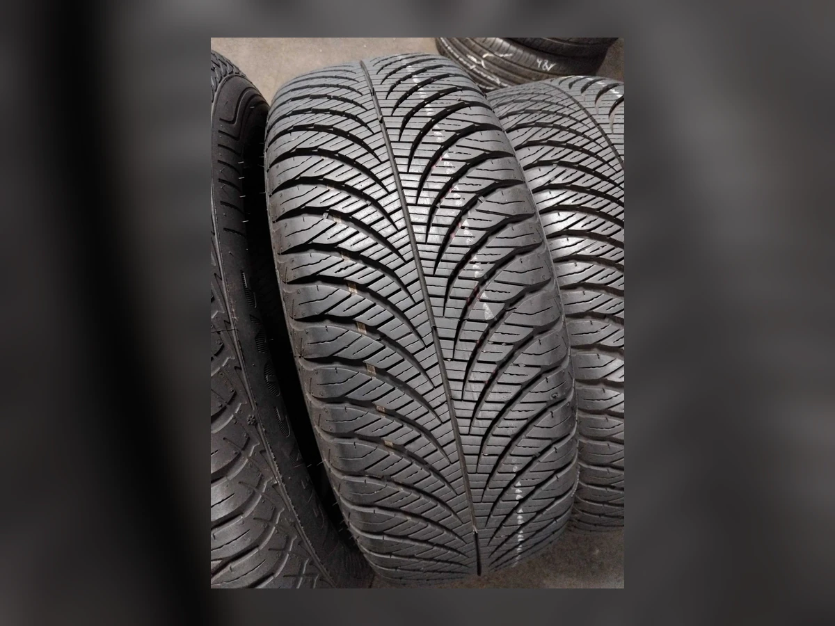 Goodyear — Goodyear 215/60 R16 — 215/60 R16