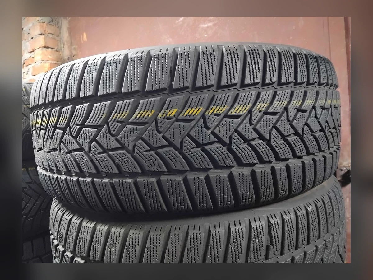 Dunlop — Dunlop 235/50 R18 — 235/50 R18