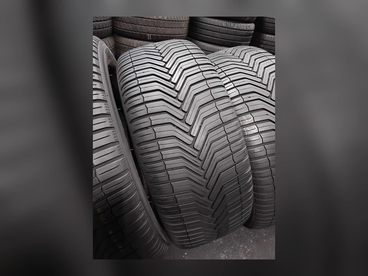 Michelin — Michelin 235/50 R18 — 235/50 R18
