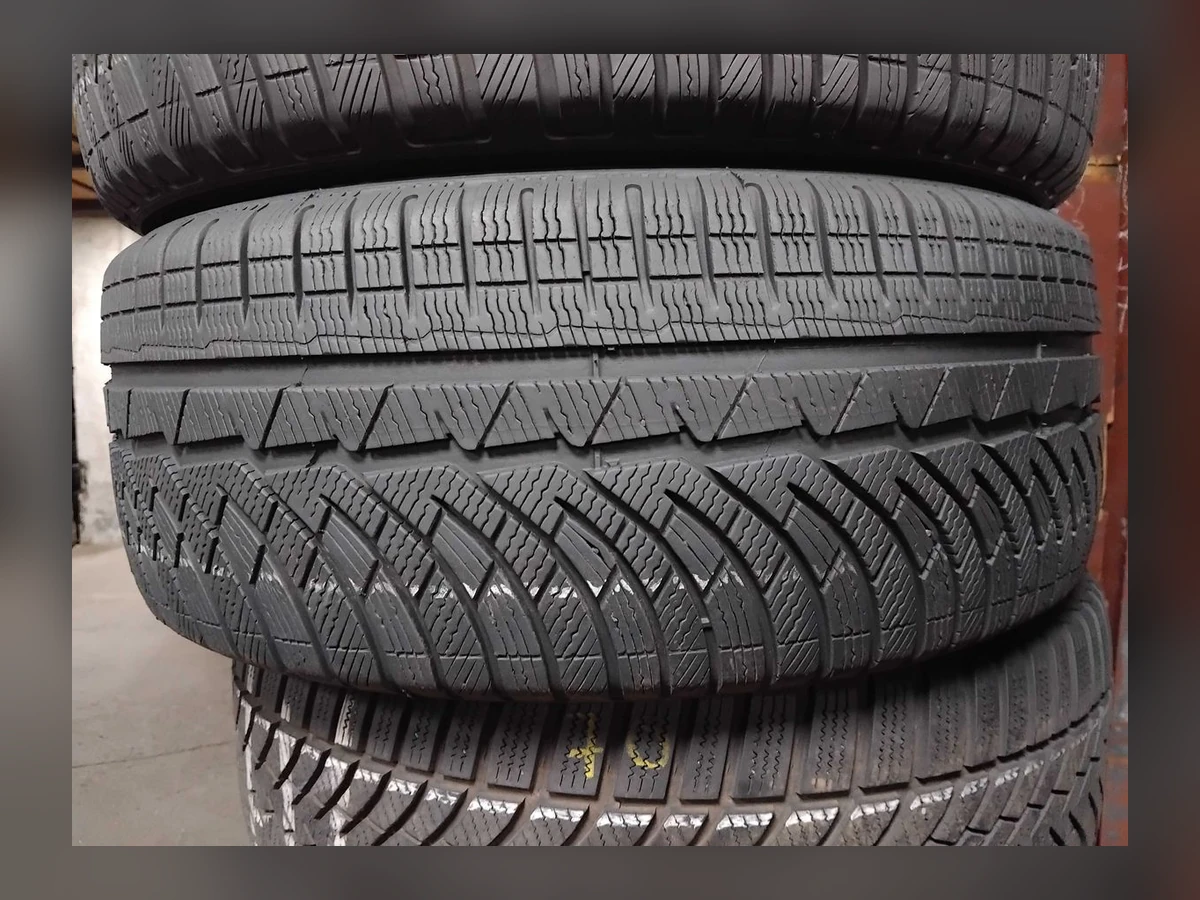 Michelin — Michelin 235/50 R18 — 235/50 R18
