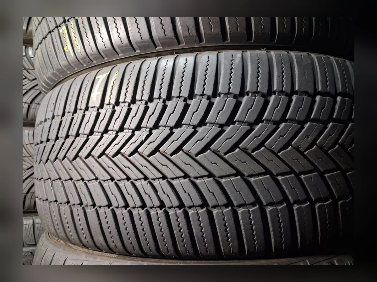 Bridgestone — Bridgestone 235/45 R19 — 235/45 R19