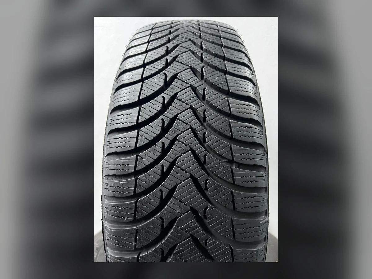 Michelin — Michelin 215/60 R17 — 215/60 R17