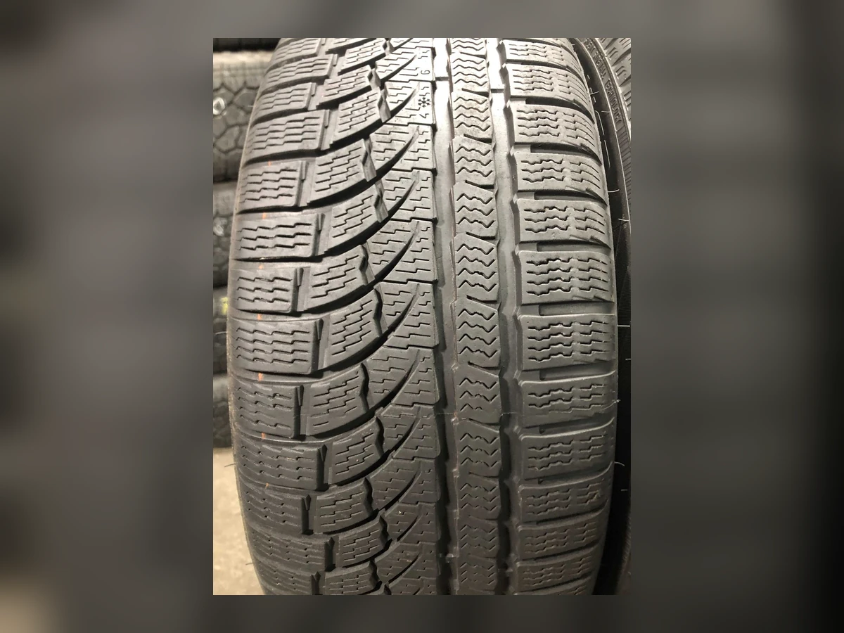 Nokian — Nokian 225/55 R17 — 225/55 R17