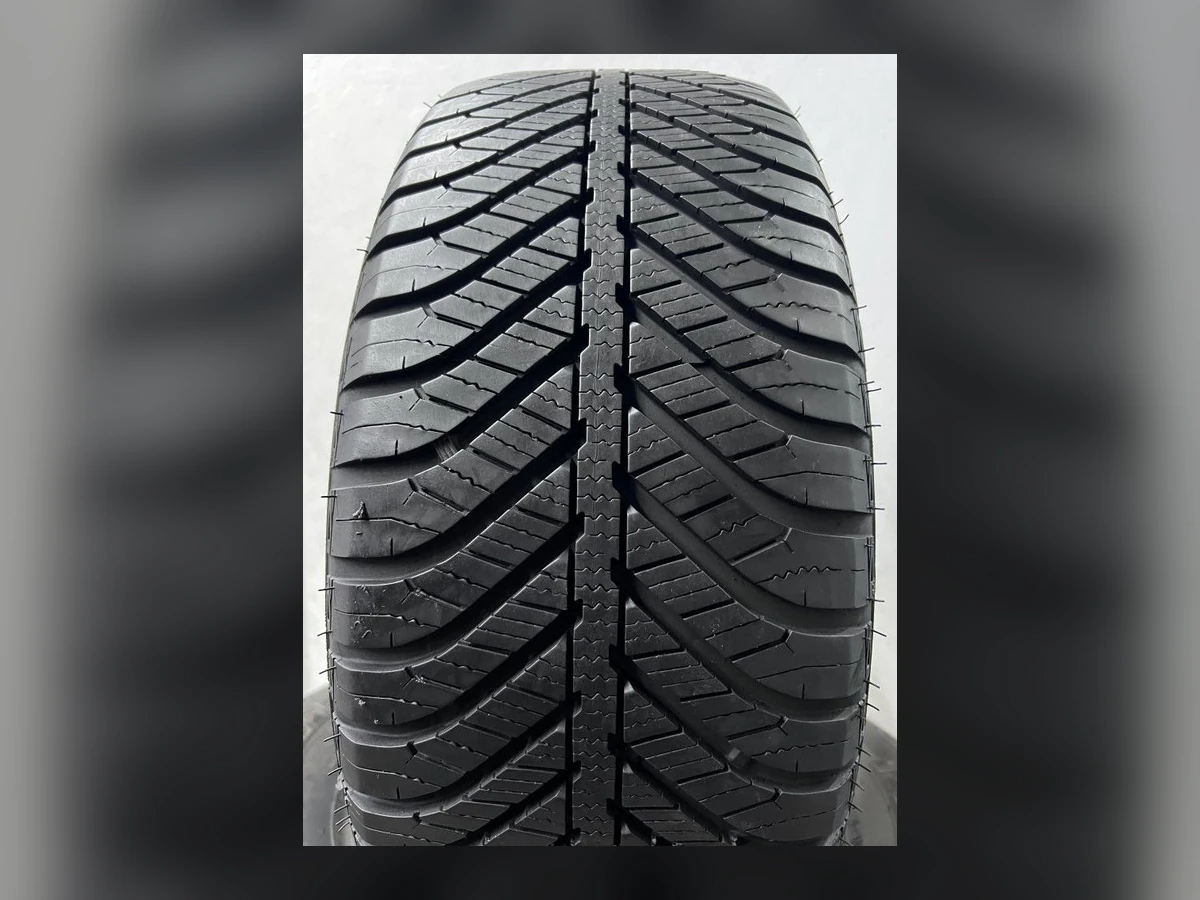 Goodyear — Goodyear 215/55 R16 — 215/55 R16