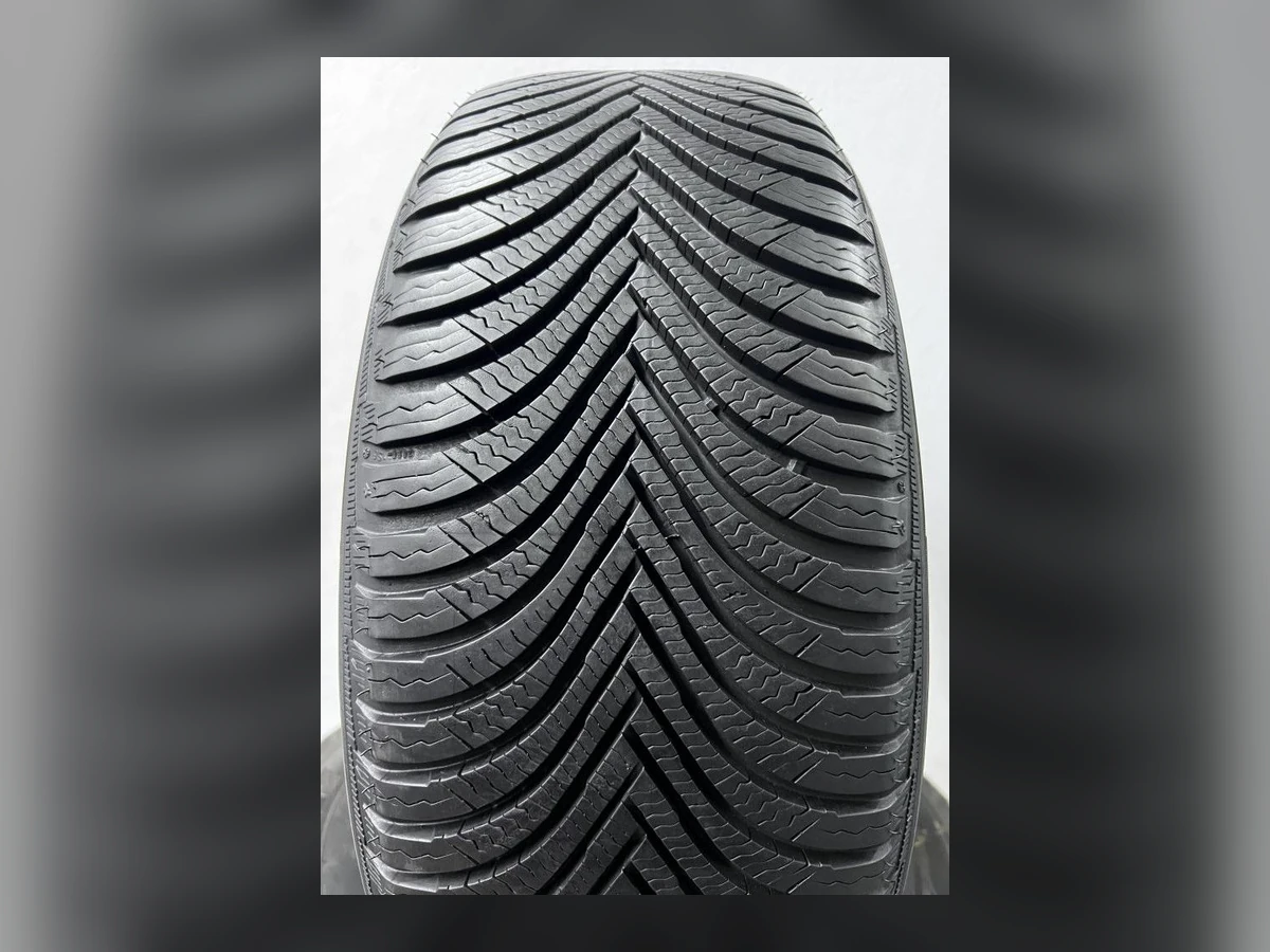 Michelin — Michelin 215/60 R16 — 215/60 R16